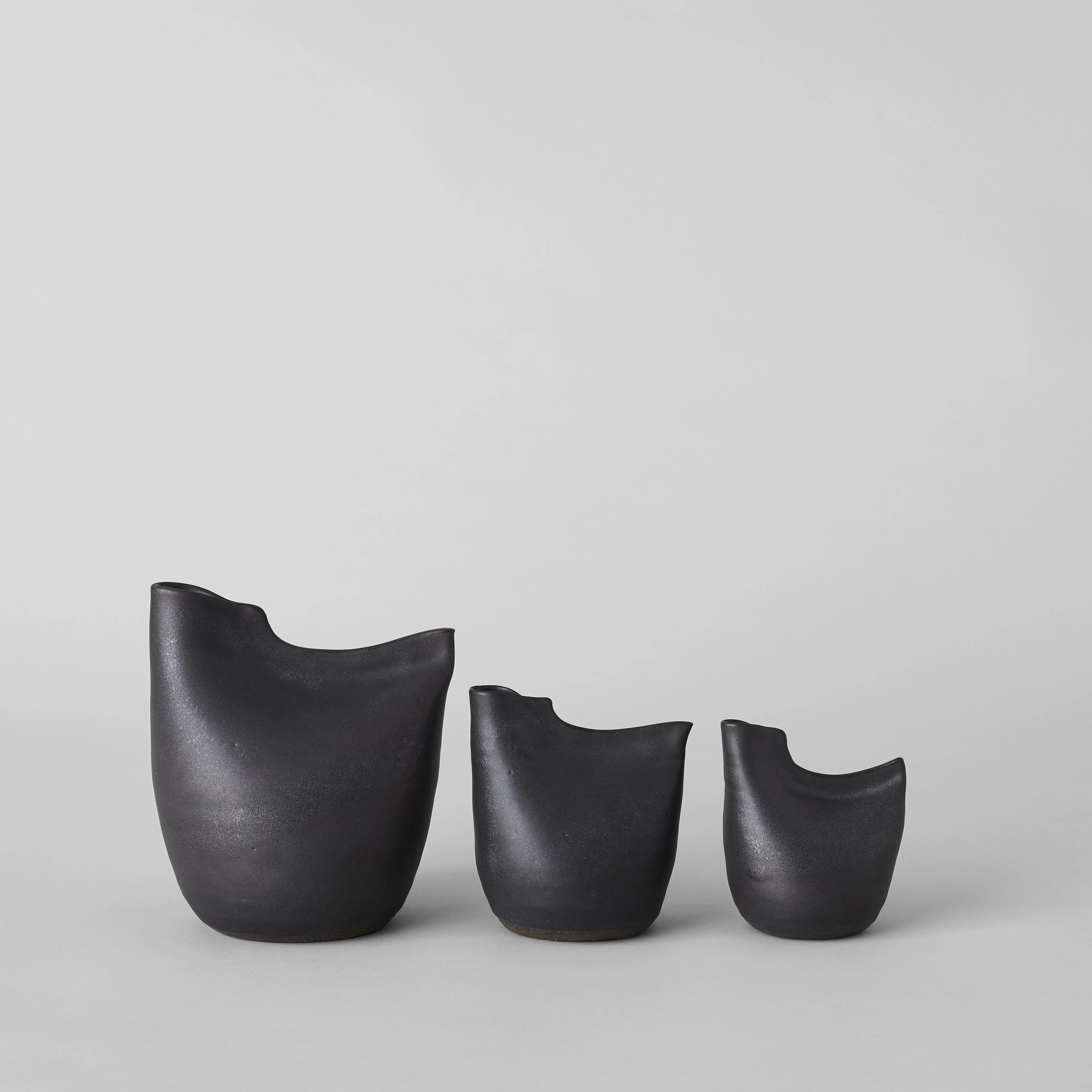 Bird Vase, Black - Image 4