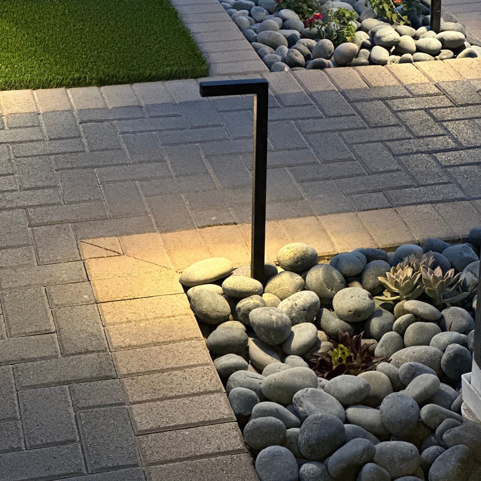 BPLP03 Aspen Brass Path Light Low Voltage Outdoor Lighting - Image 12