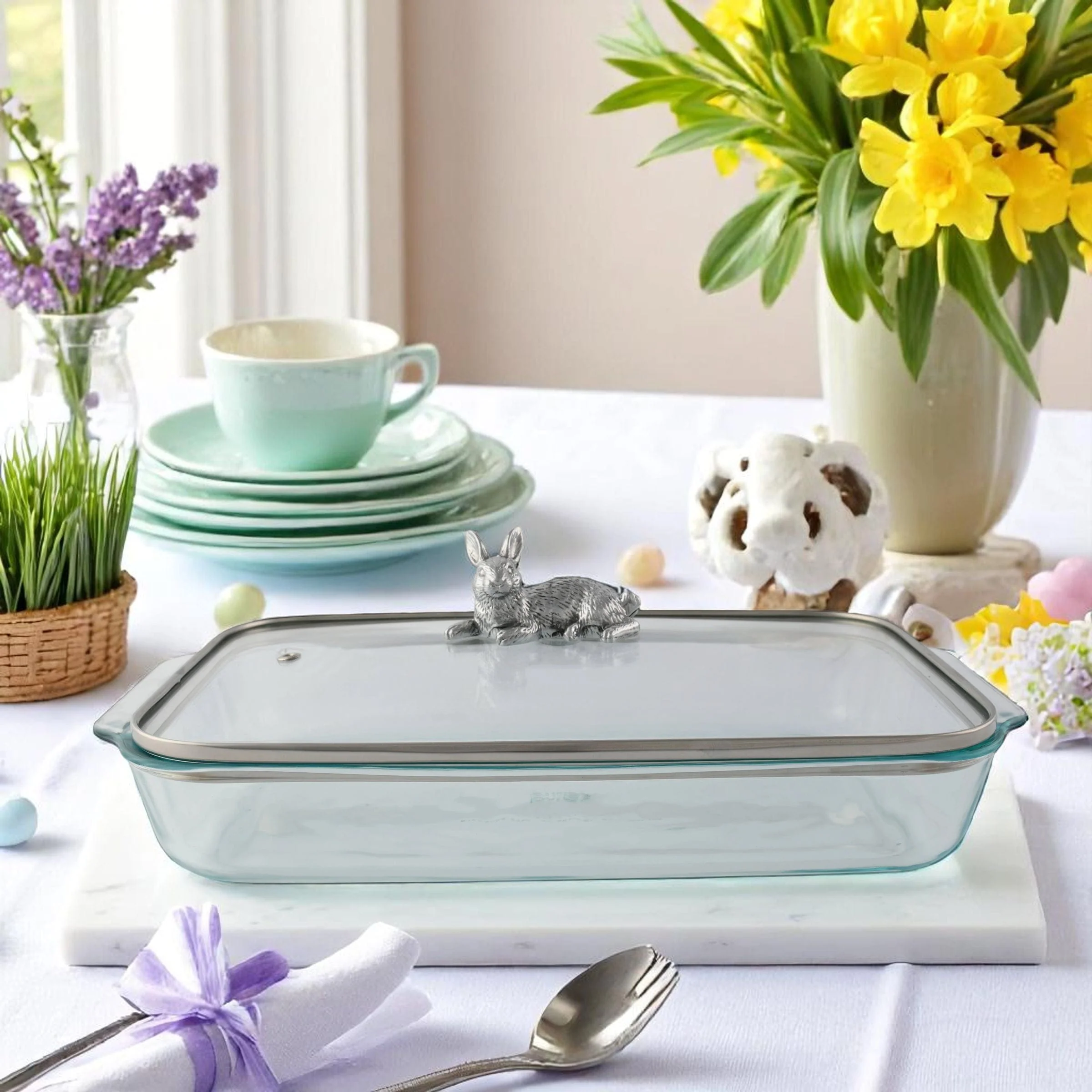 Bunny Lid with Pyrex 3 quart Baking Dish - Image 2