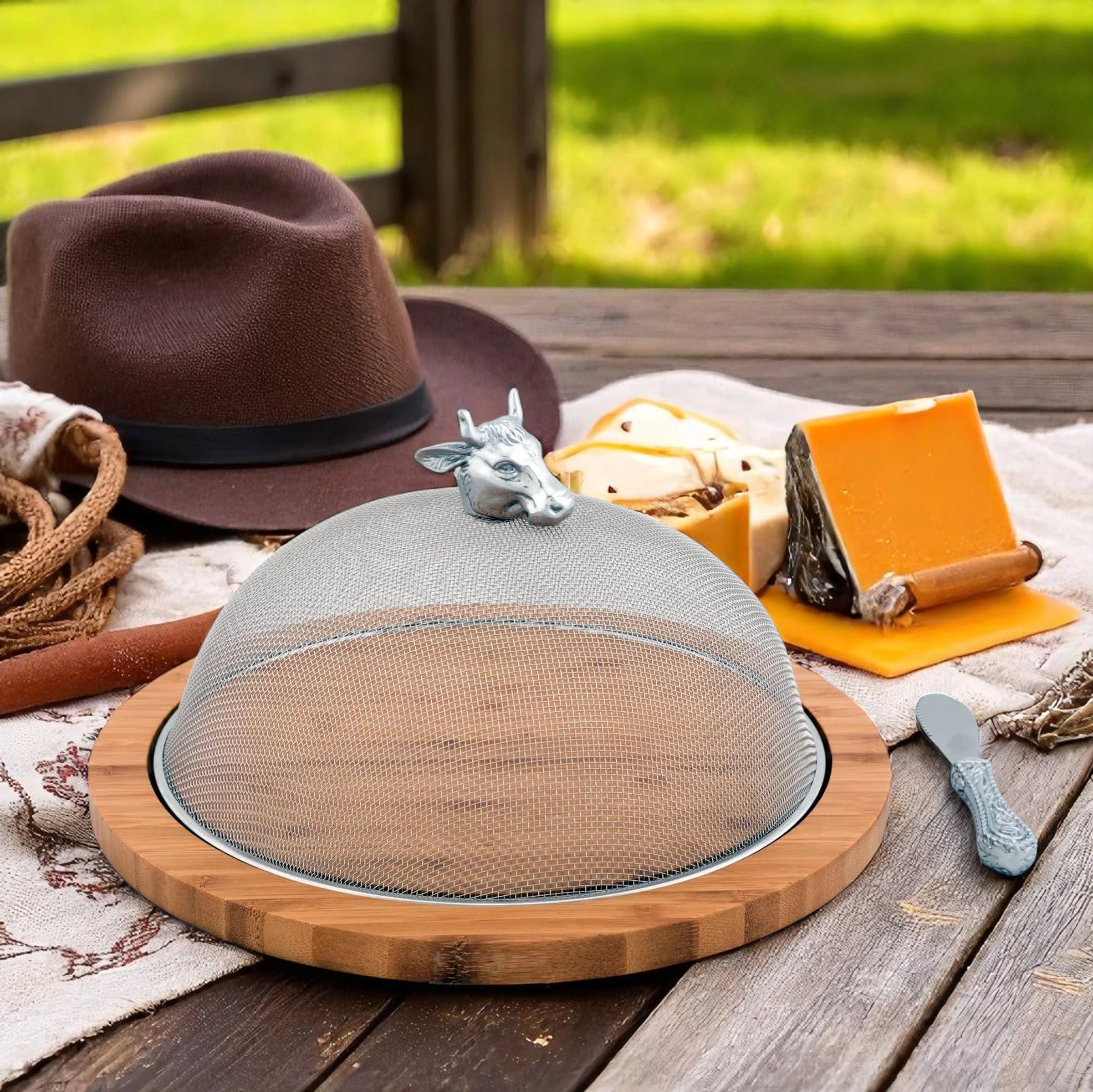 Cow Head 3 Piece Picnic Cheese Board / Spreader - Image 3