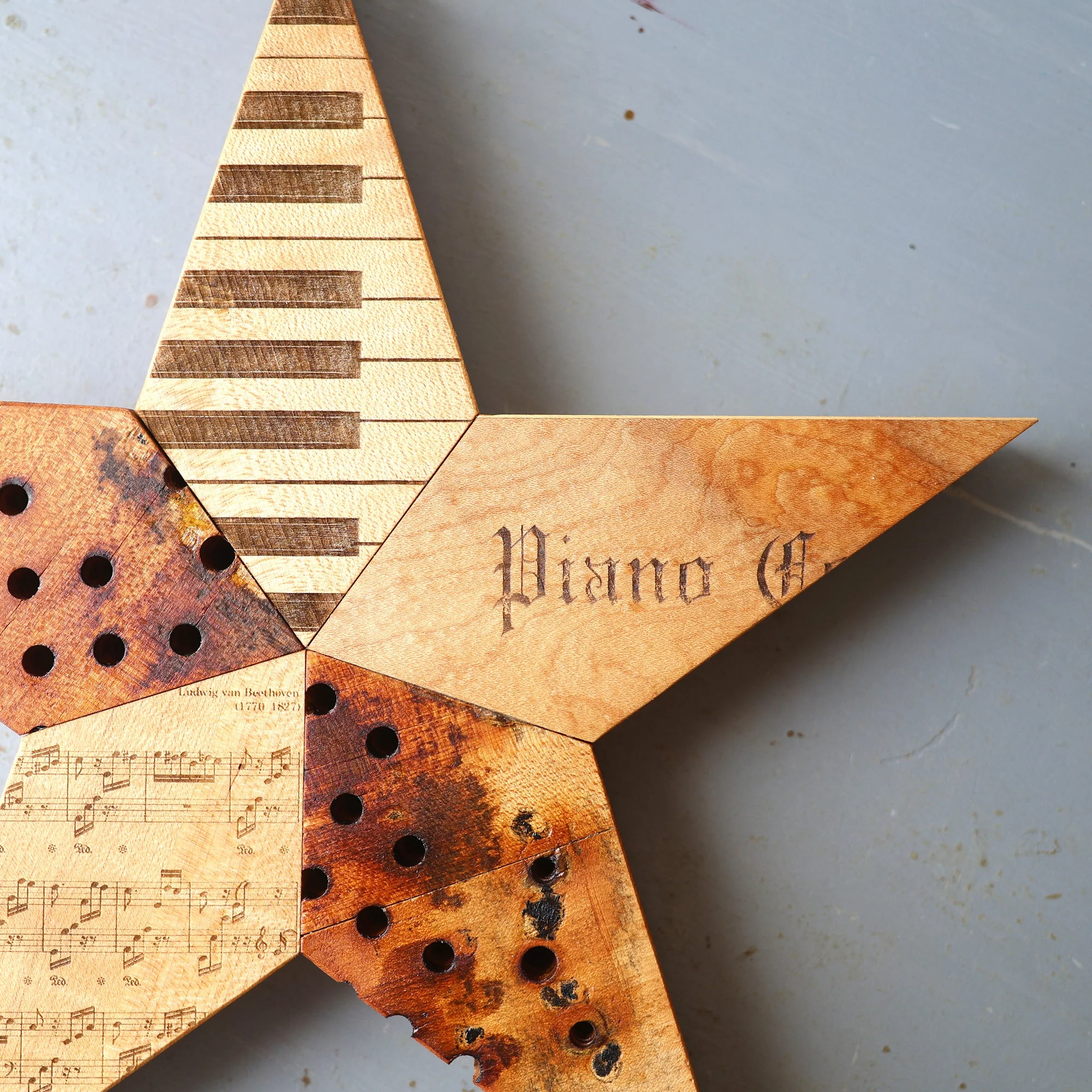 Engraved Piano Stars - Image 3