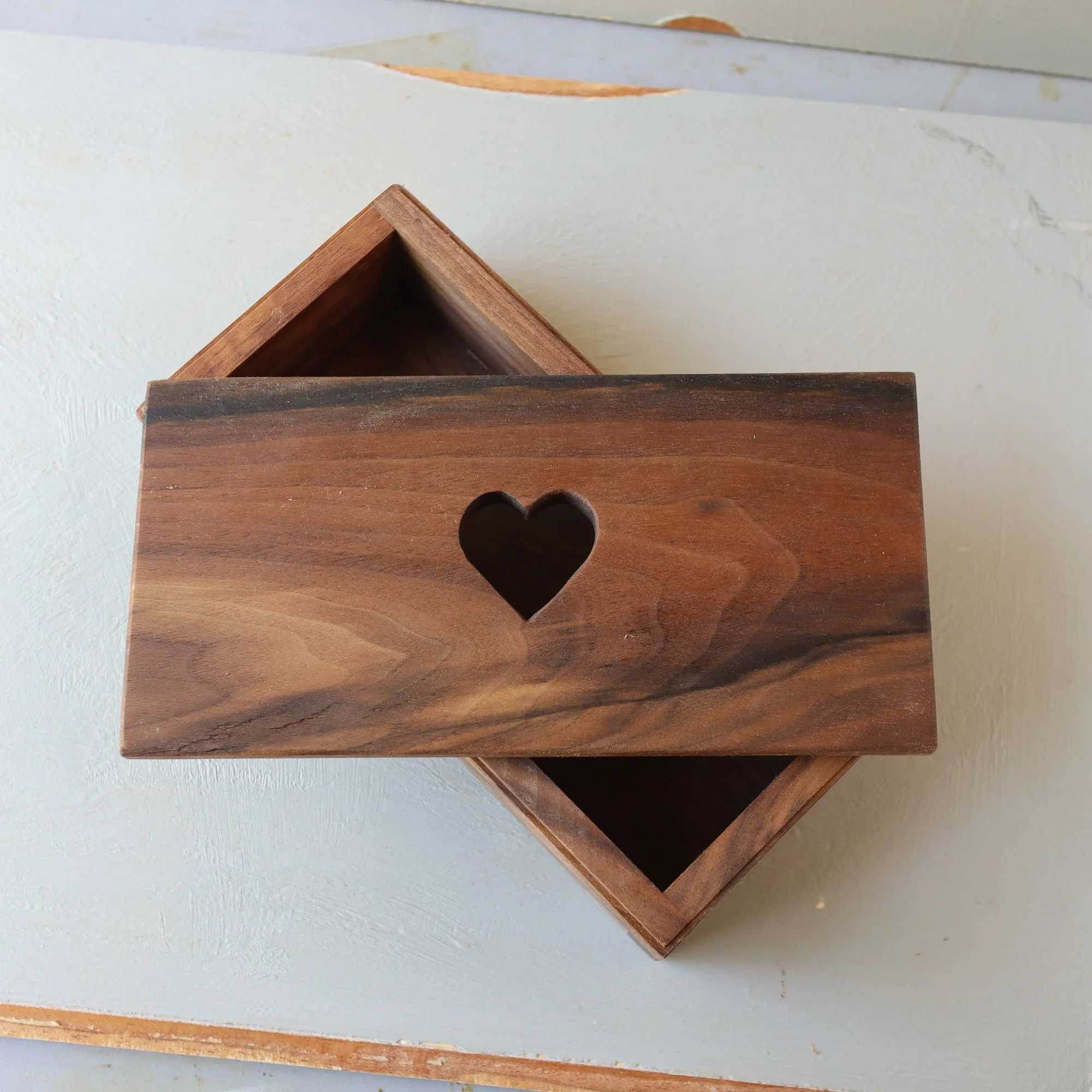 Heart Keepsake Boxes - Image 14