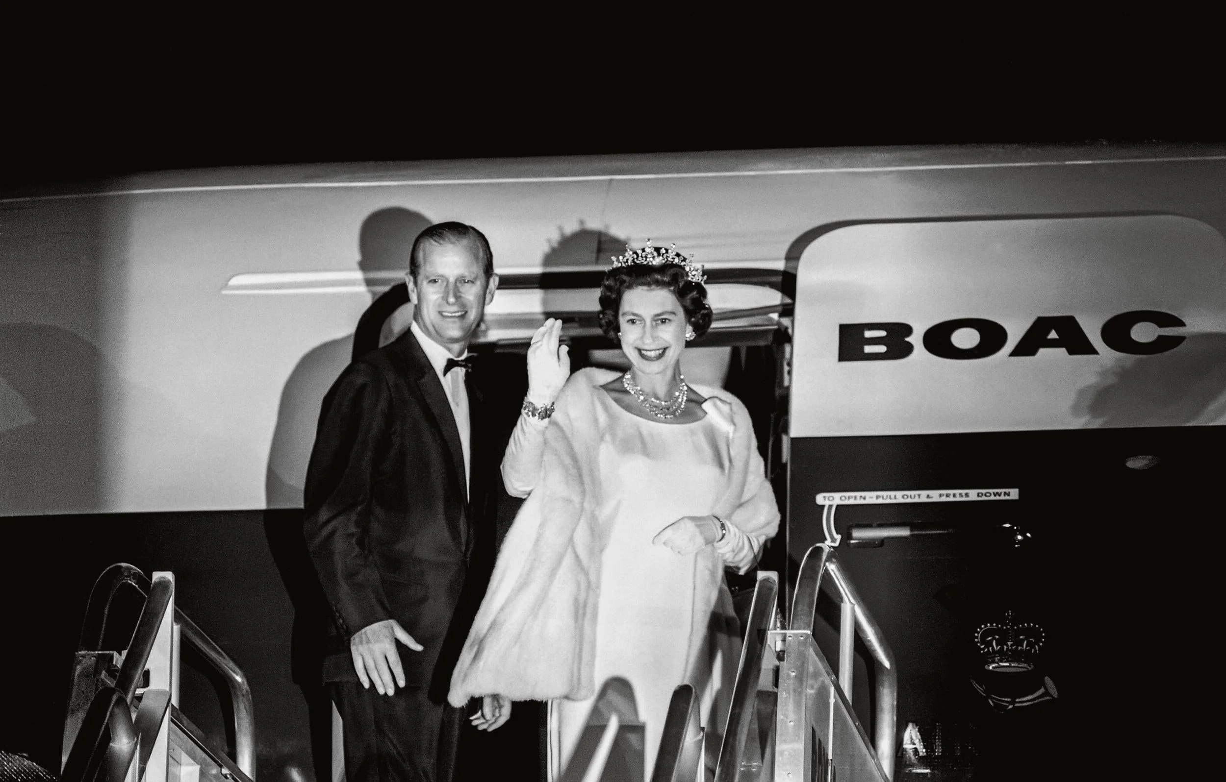 Her Majesty. A Photographic History 1926–2022 (German, French, English) - Image 2