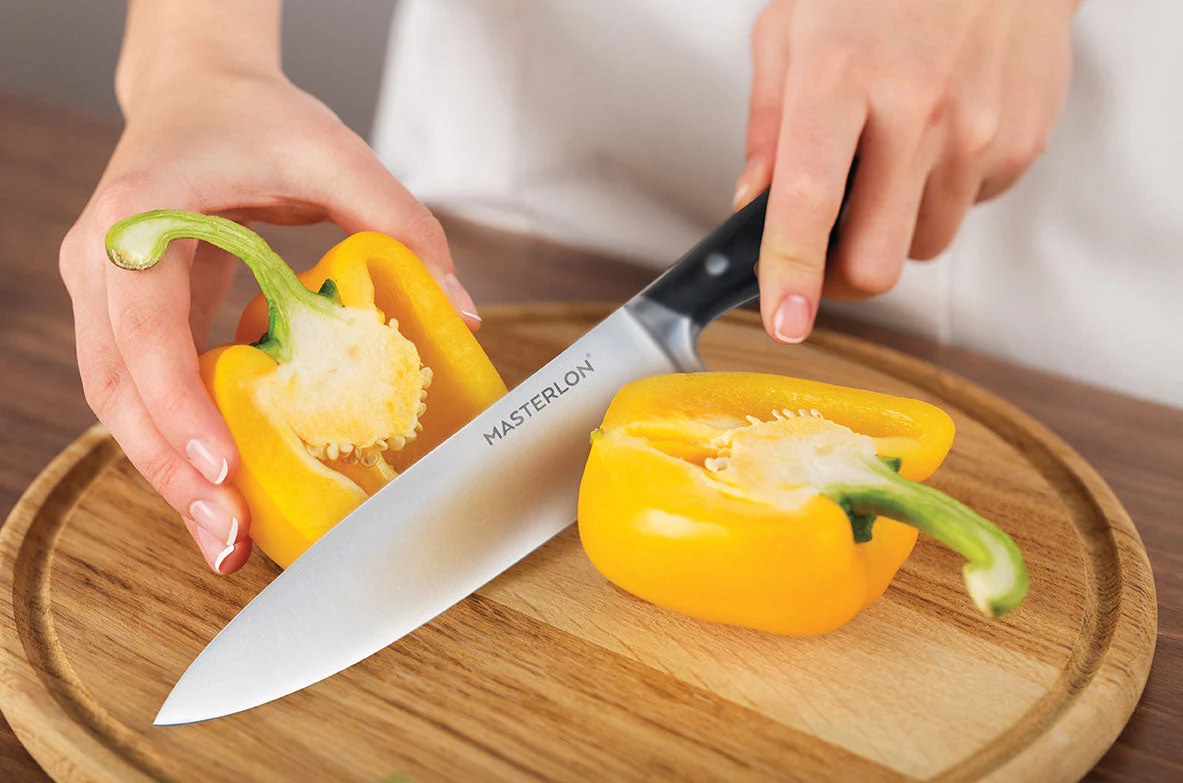 MASTERPAN Chef's Knife With Stainless Steel blade & Cover, 8" (20cm) - Image 2