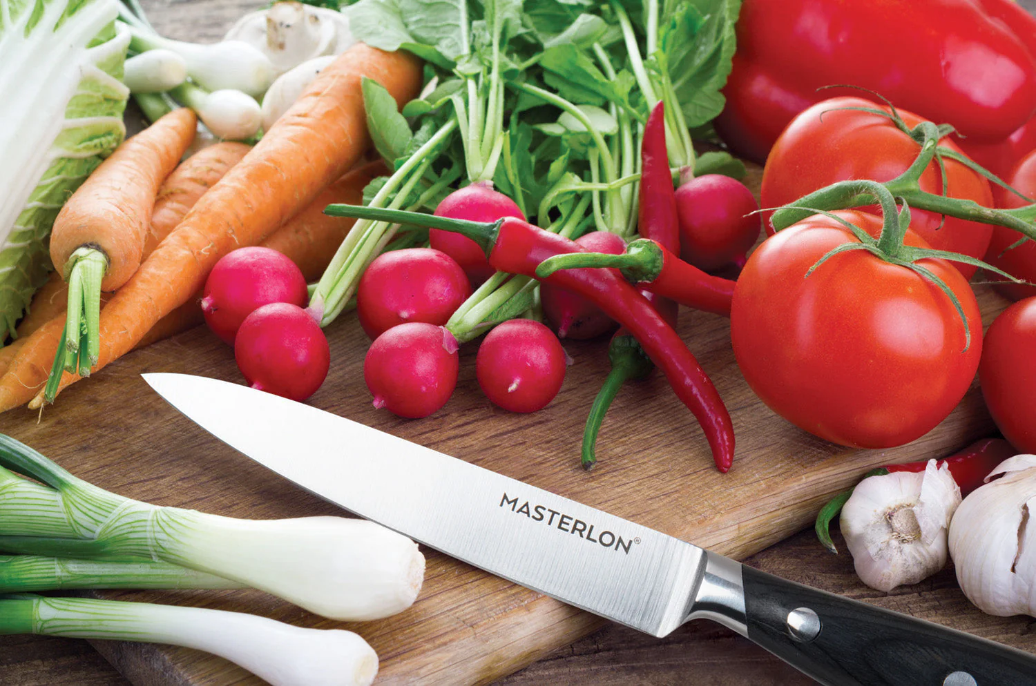 MASTERPAN Essential Chef’s Knife Bundle - 8" Chef’s Knife, 8" Slicer Knife & 7" Santoku Knife - Stainless Steel Blades with Protective Covers - Image 11