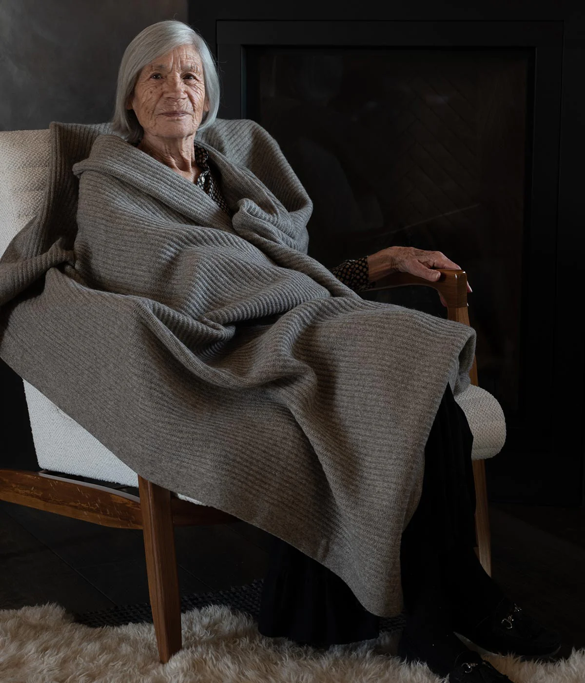 Platinum Yak Down Fisherman's Knit Throw - Image 3