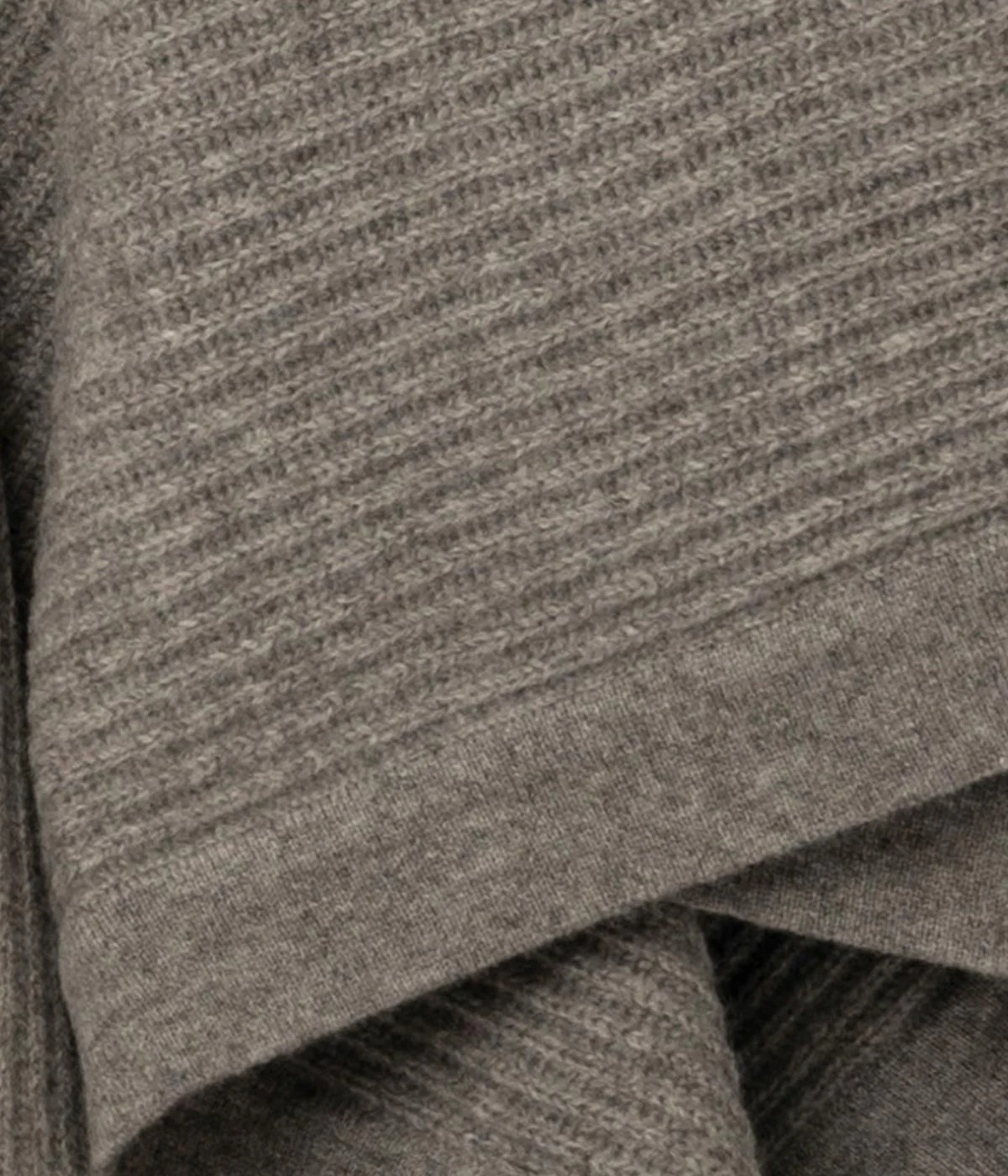 Platinum Yak Down Fisherman's Knit Throw - Image 5