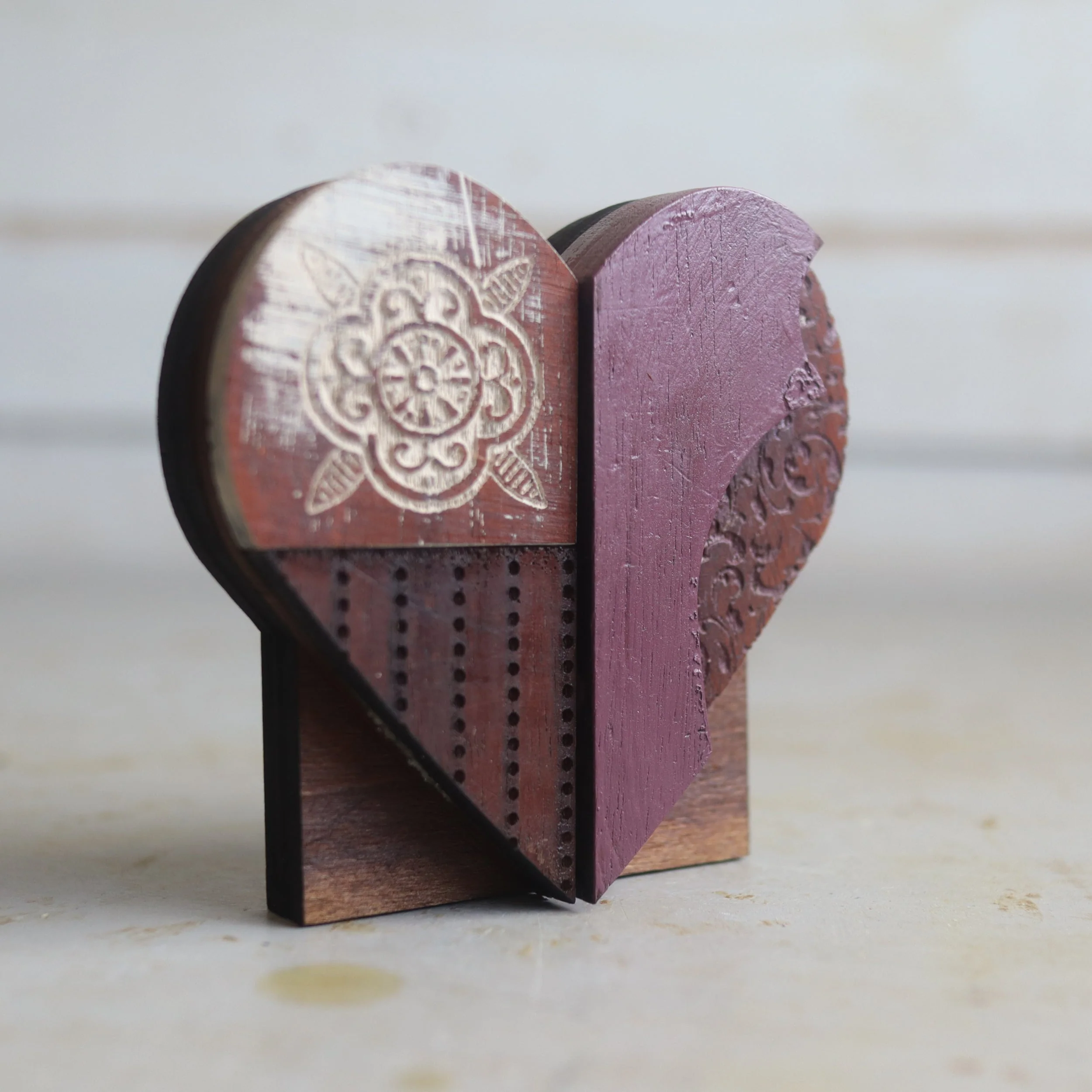 Reclaimed Wooden Heart Emojis - Image 12