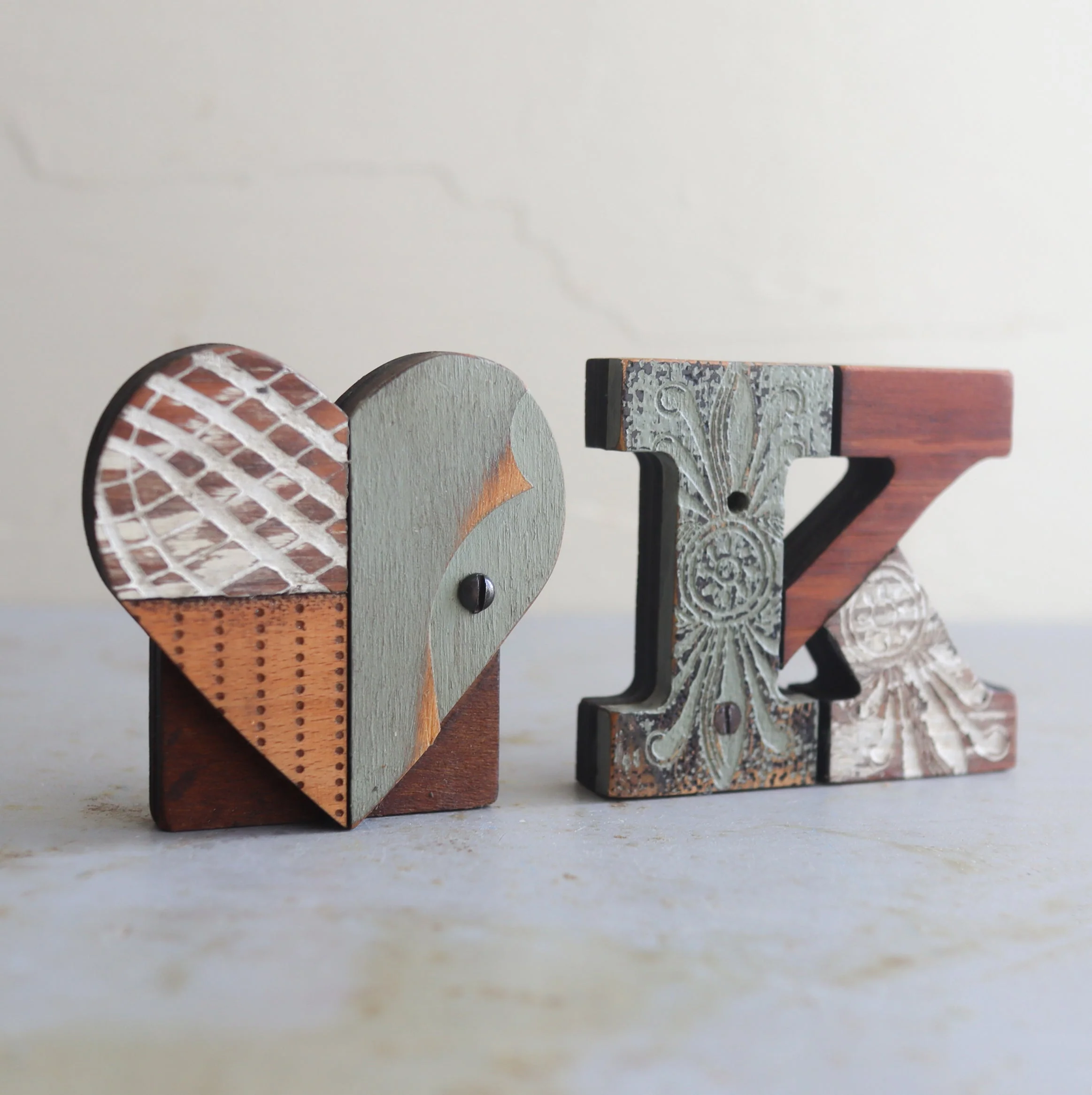Reclaimed Wooden Heart Emojis - Image 13