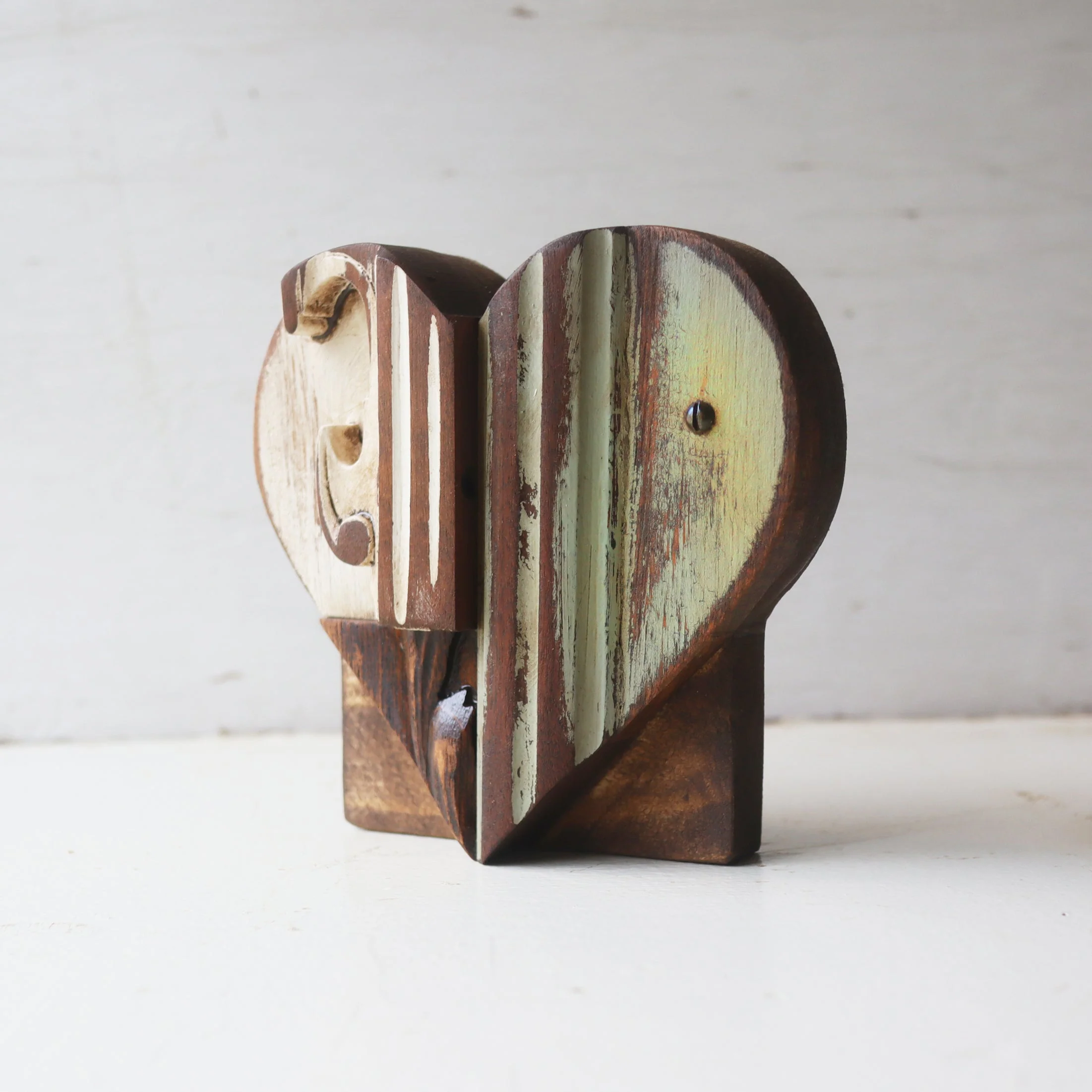 Reclaimed Wooden Heart Emojis - Image 18