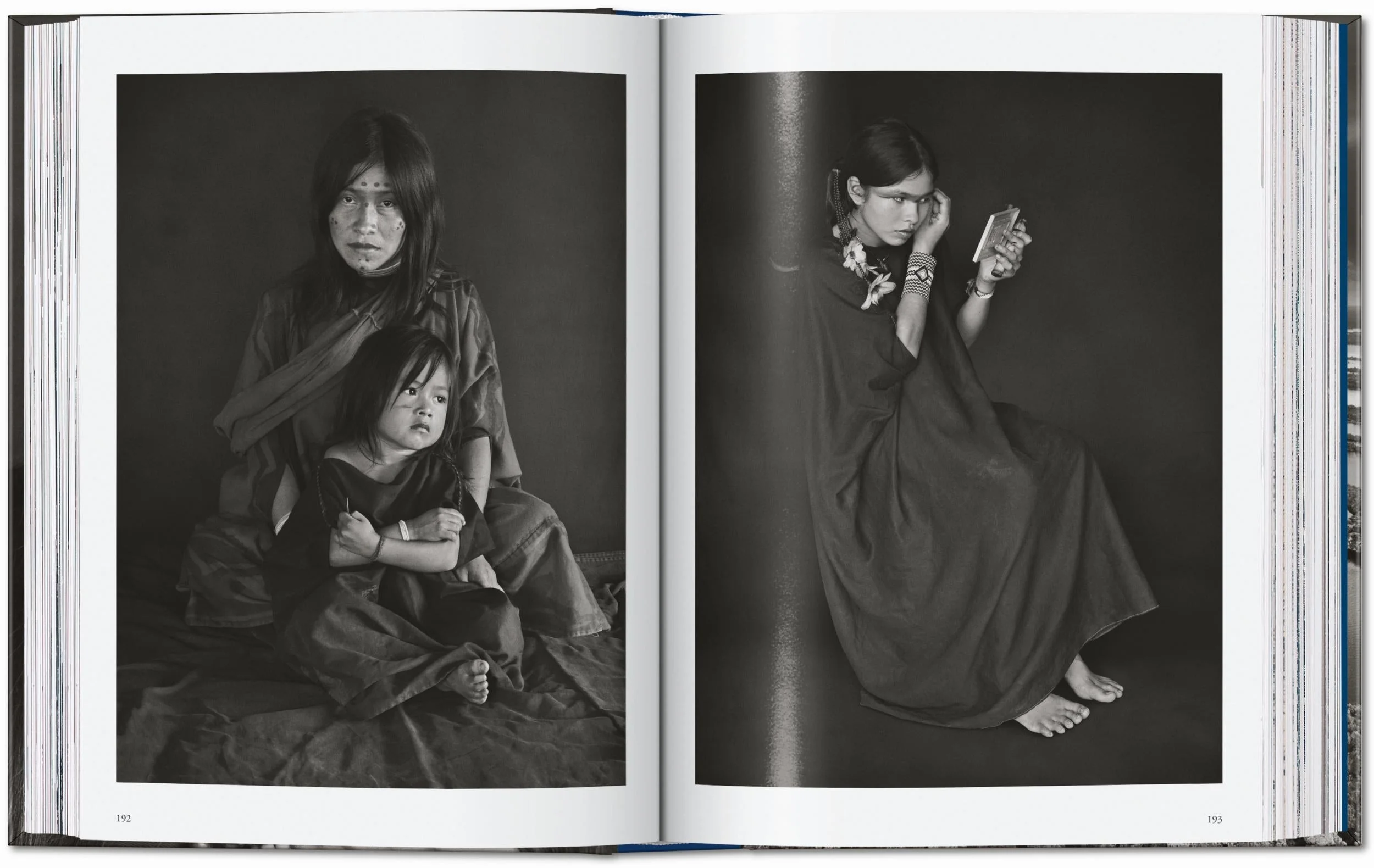 Sebastião Salgado. Amazônia. 45th Ed. (English) - Image 9