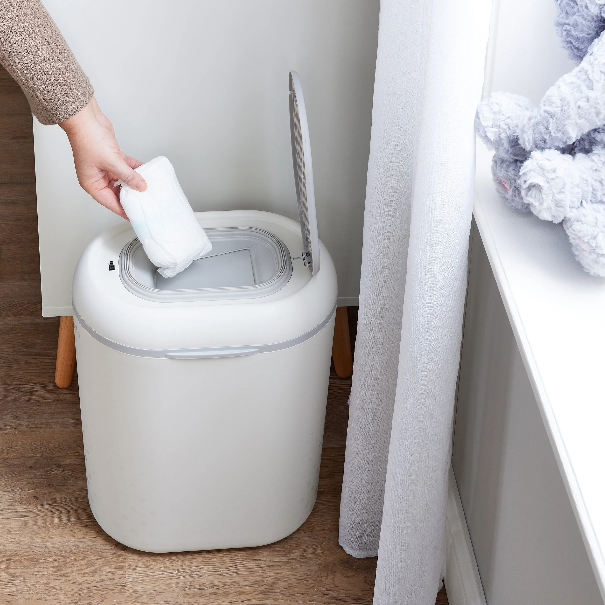 Shnuggle Eco-Touch Nappy Bin Diaper Pail + 30 Better Bag Liners - Image 14