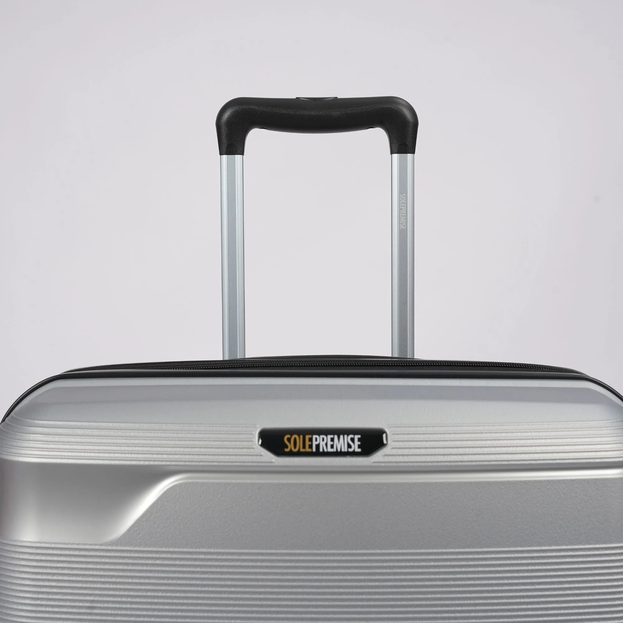 Silver Hardcase Roller Luggage Set (28', 24' and 20') - Image 4