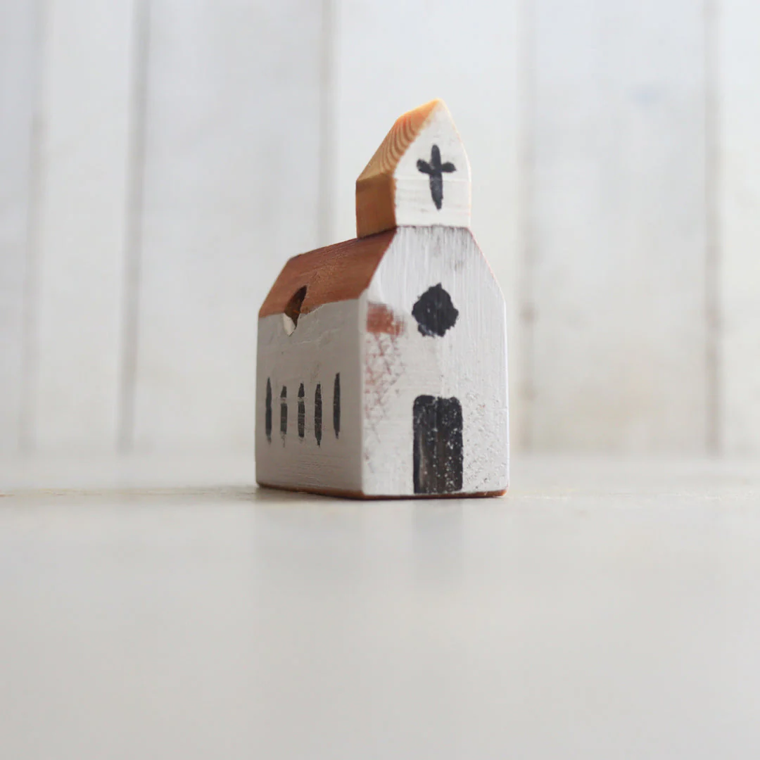 Tiny Wooden Houses - Image 4