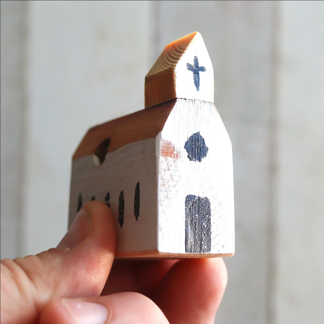 Tiny Wooden Houses - Image 9