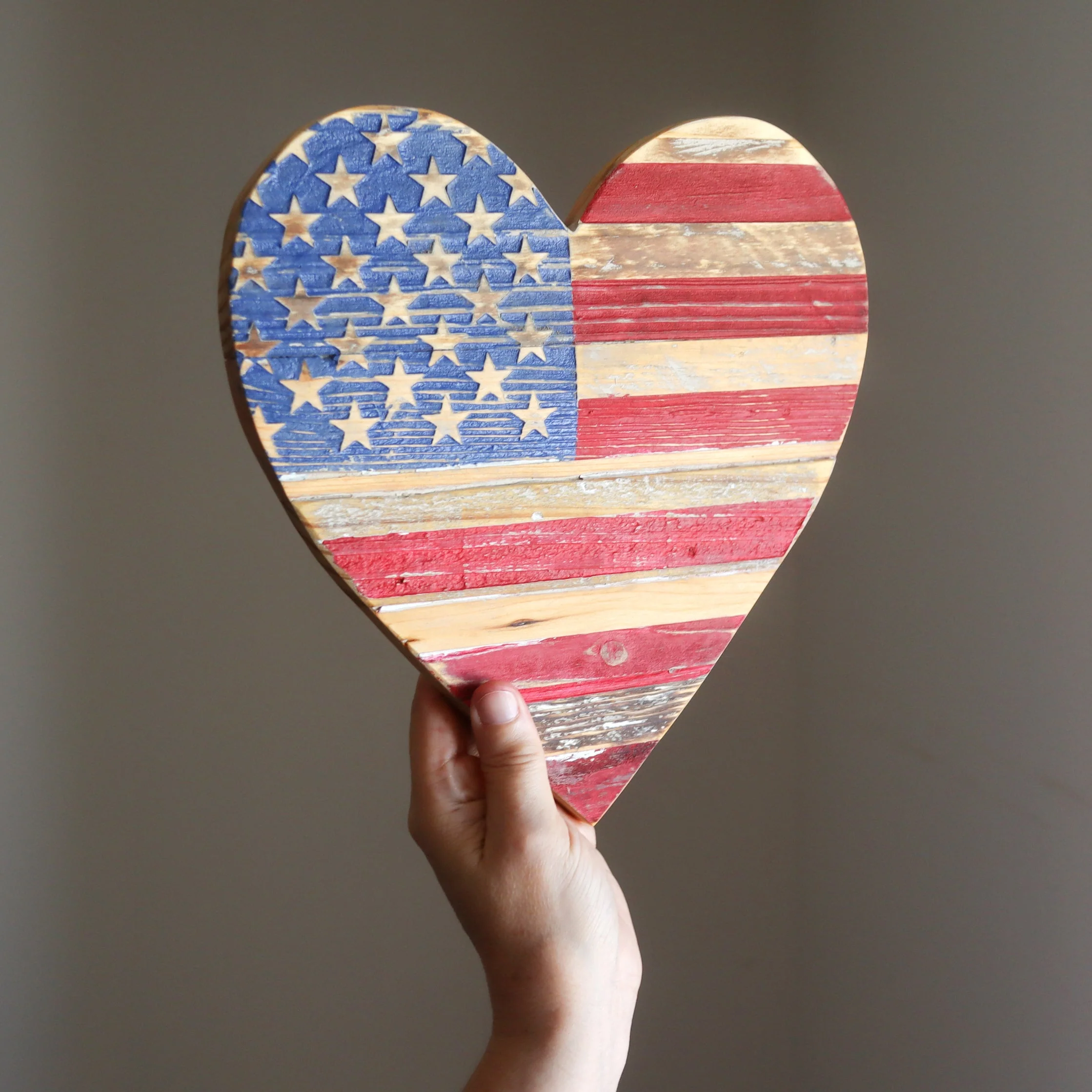 USA Pallet Wood Hearts - Image 3
