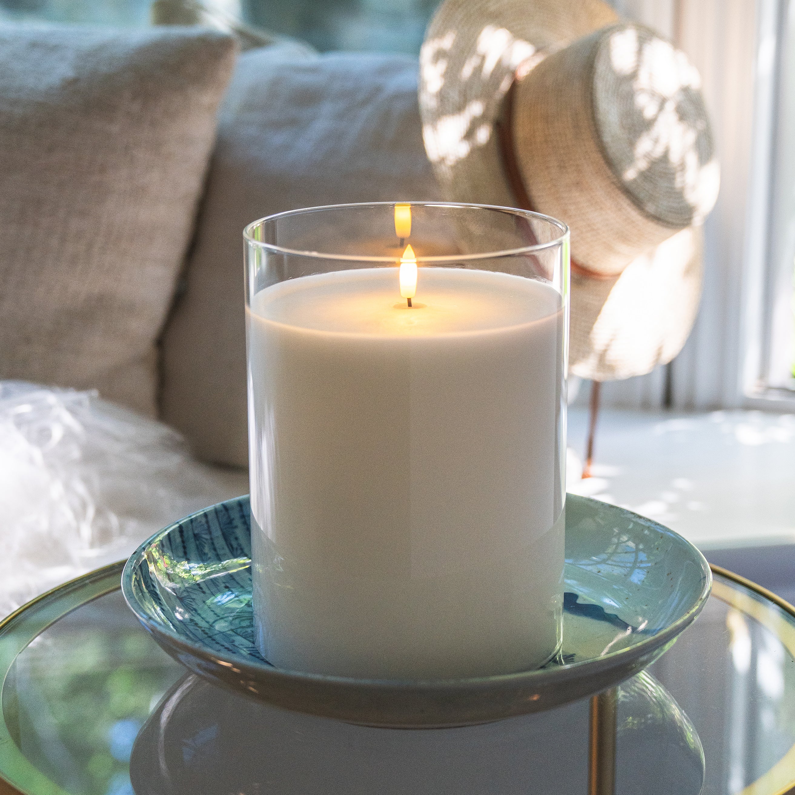 White LED Flameless Hurricane Glass Candle with Timer and Remote - Elegant Ambient Lighting - Image 4