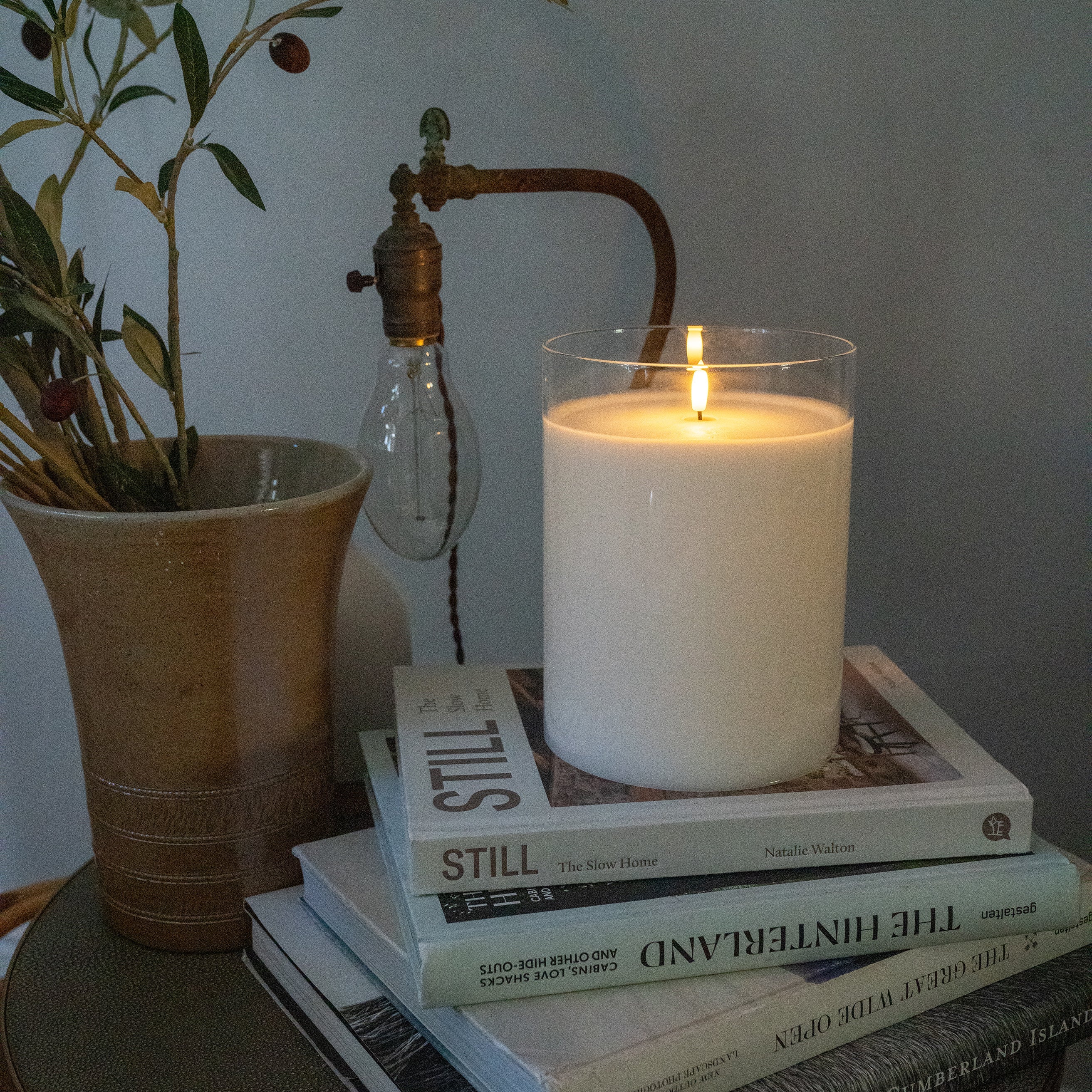 White LED Flameless Hurricane Glass Candle with Timer and Remote - Elegant Ambient Lighting - Image 5
