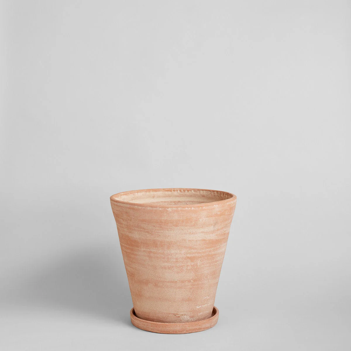 Whitewash Terracotta Studio Planter - Image 13